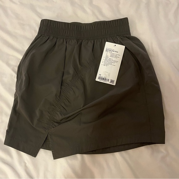 New Lululemon Rushed High Rise Mini Skirt $88 XS - Picture 7 of 12